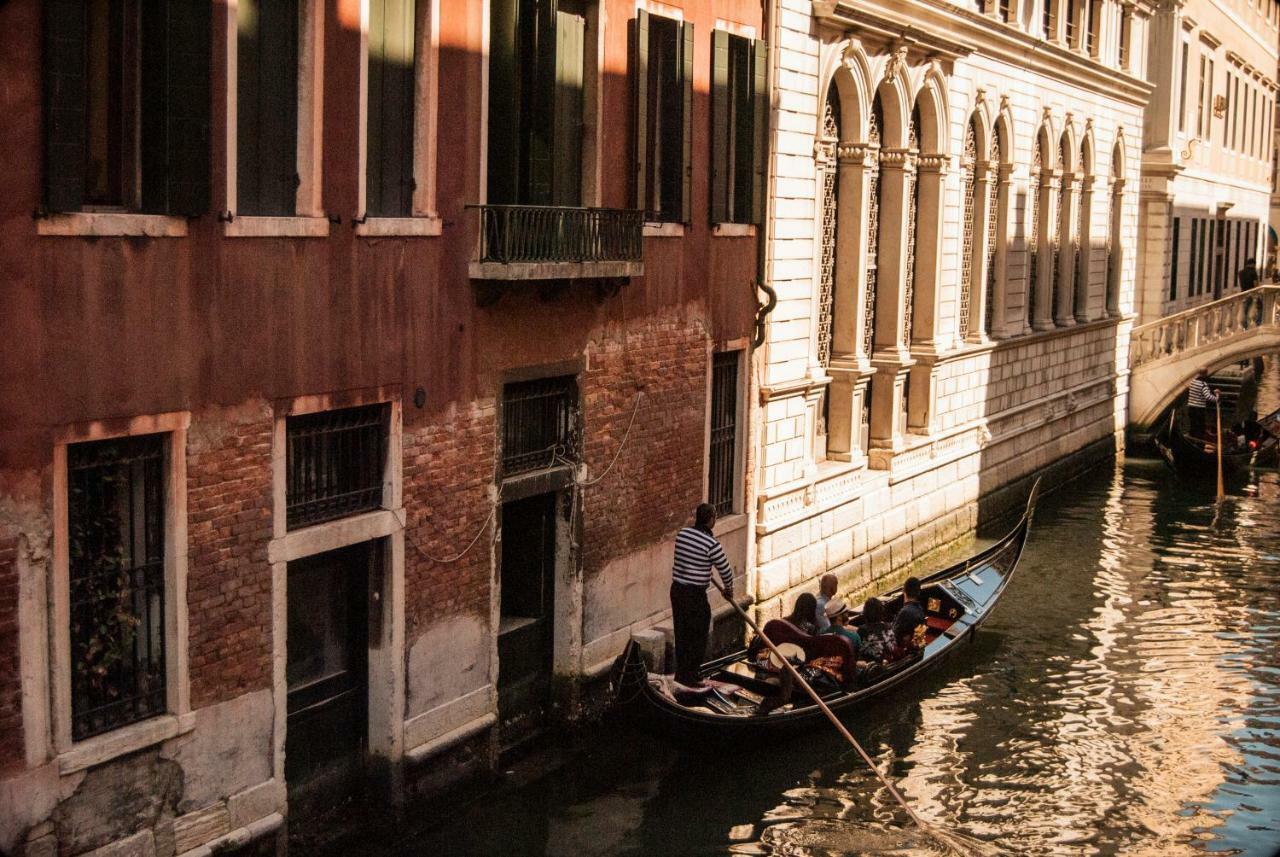 Palazzo Orseolo- Gondola View Hotel เวนิส ภายนอก รูปภาพ